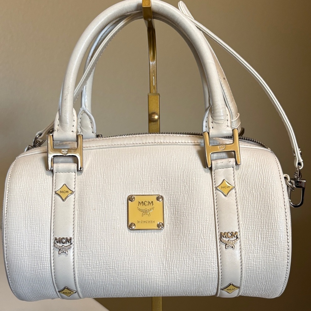 MCM München White Leather
Boston Barrel Bag